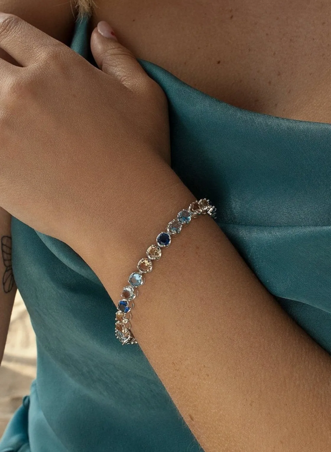 Pulseras Con Piedras | Pulsera Riviere | LINEARGENT Pulseras con piedras en tonos fríos de talla redonda