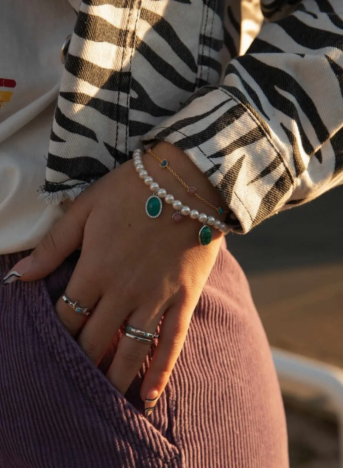 Pulseras Finas | LINEARGENT Pulseras finas bañadas en oro con charms multi forma