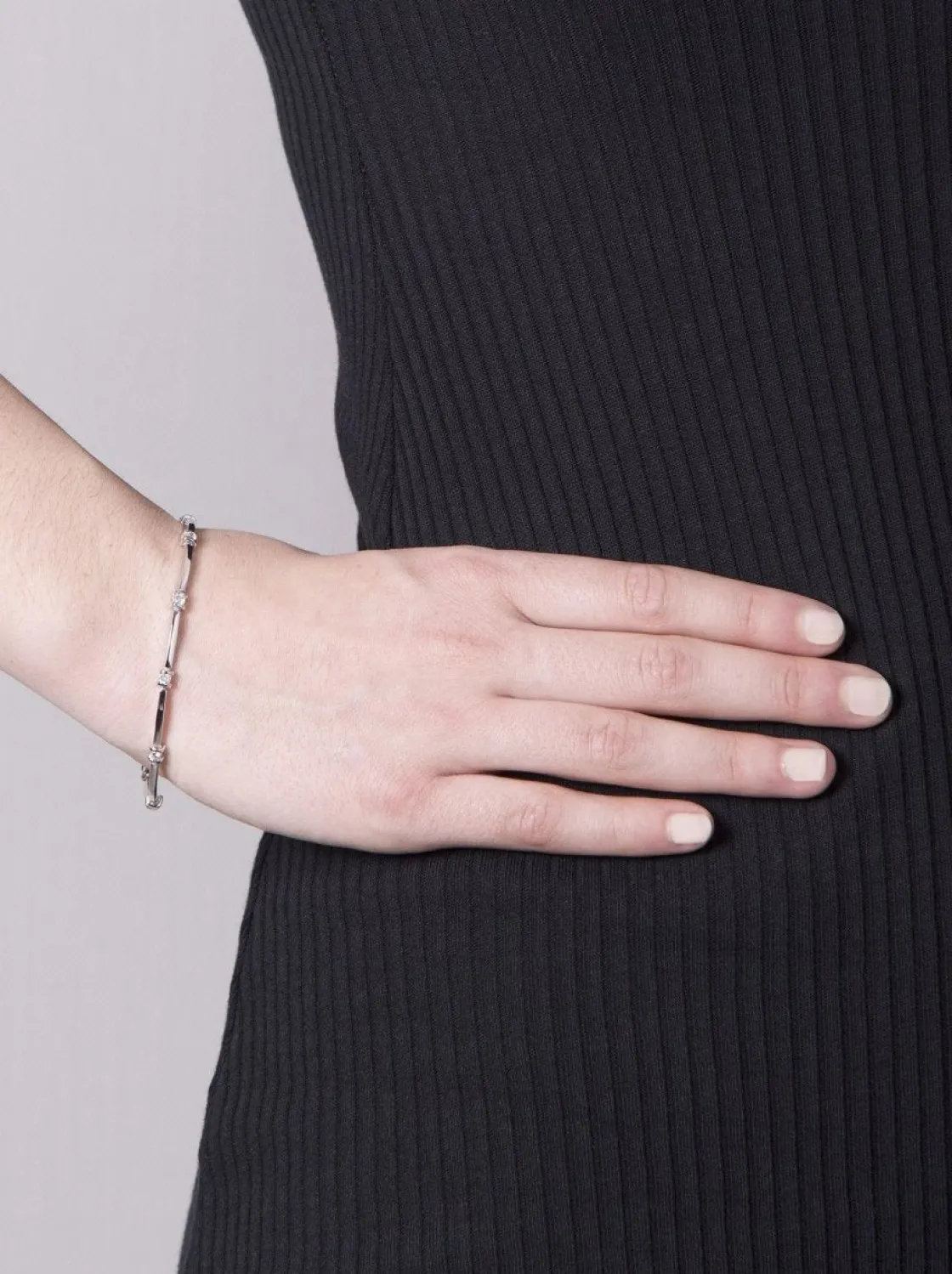 Pulseras Brillantes | Pulseras Finas | LINEARGENT Pulseras finas de plata diseño circonita intercalada
