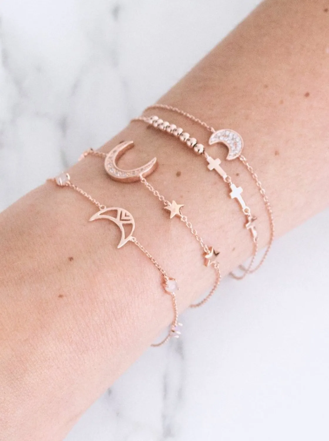 Pulseras Finas | LINEARGENT Pulseras finas de plata diseño luna con bolitas