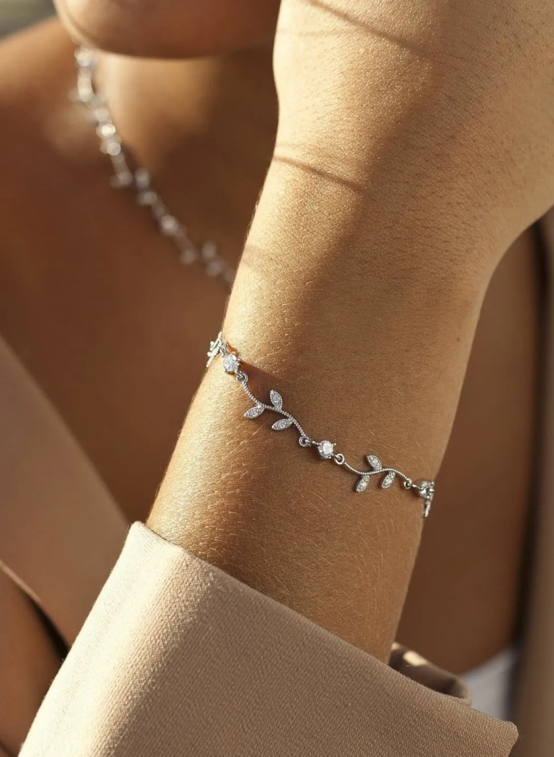 Pulseras Brillantes | Pulseras Finas | LINEARGENT Pulseras finas de plata diseño rama con circonitas