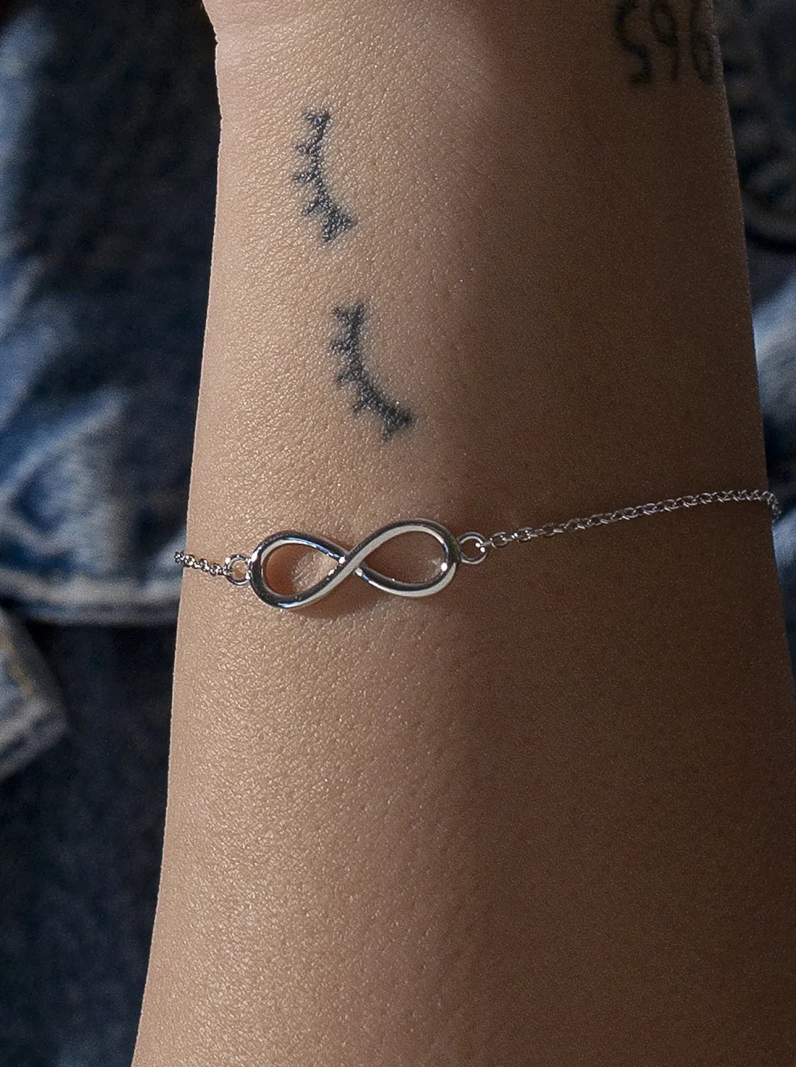Pulseras Finas | LINEARGENT Pulseras finas de plata motivo infinito central