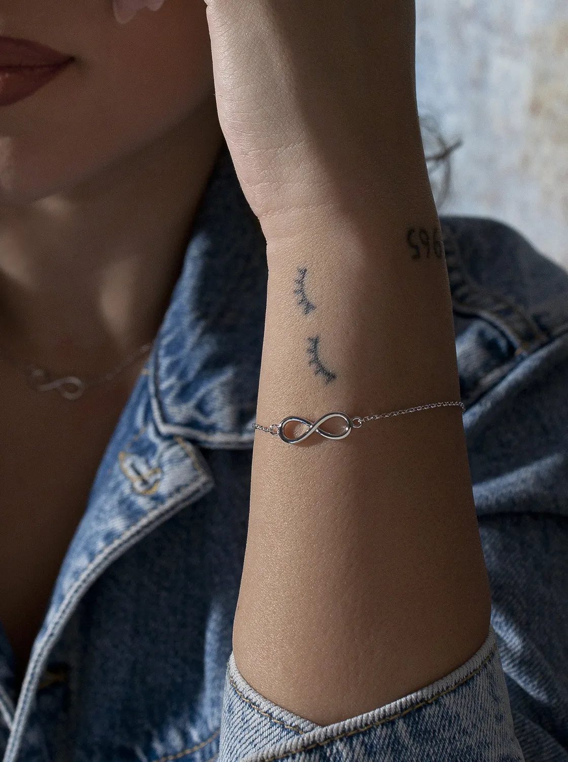 Pulseras Finas | LINEARGENT Pulseras finas de plata motivo infinito central