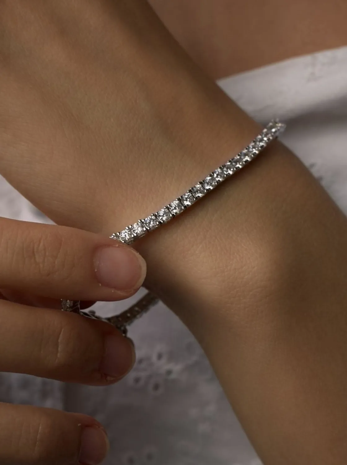 Pulseras Brillantes | Pulsera Riviere | LINEARGENT Pulseras riviere de plata diseño circonitas circulares